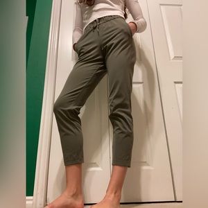 Lululemon 7/8 pant! (Size 4)